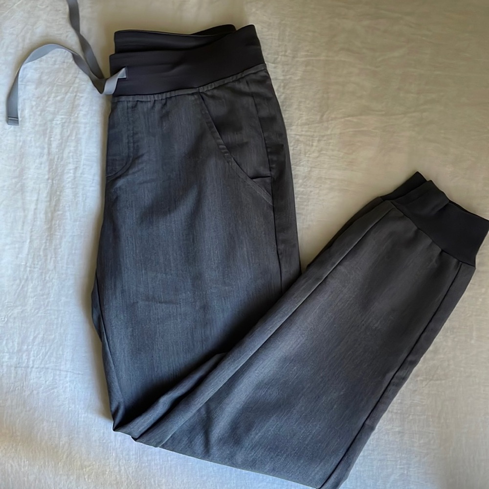 Figs XS joggers. Worn once or twice